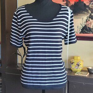 Pierre Cavallo t shirt tie in back